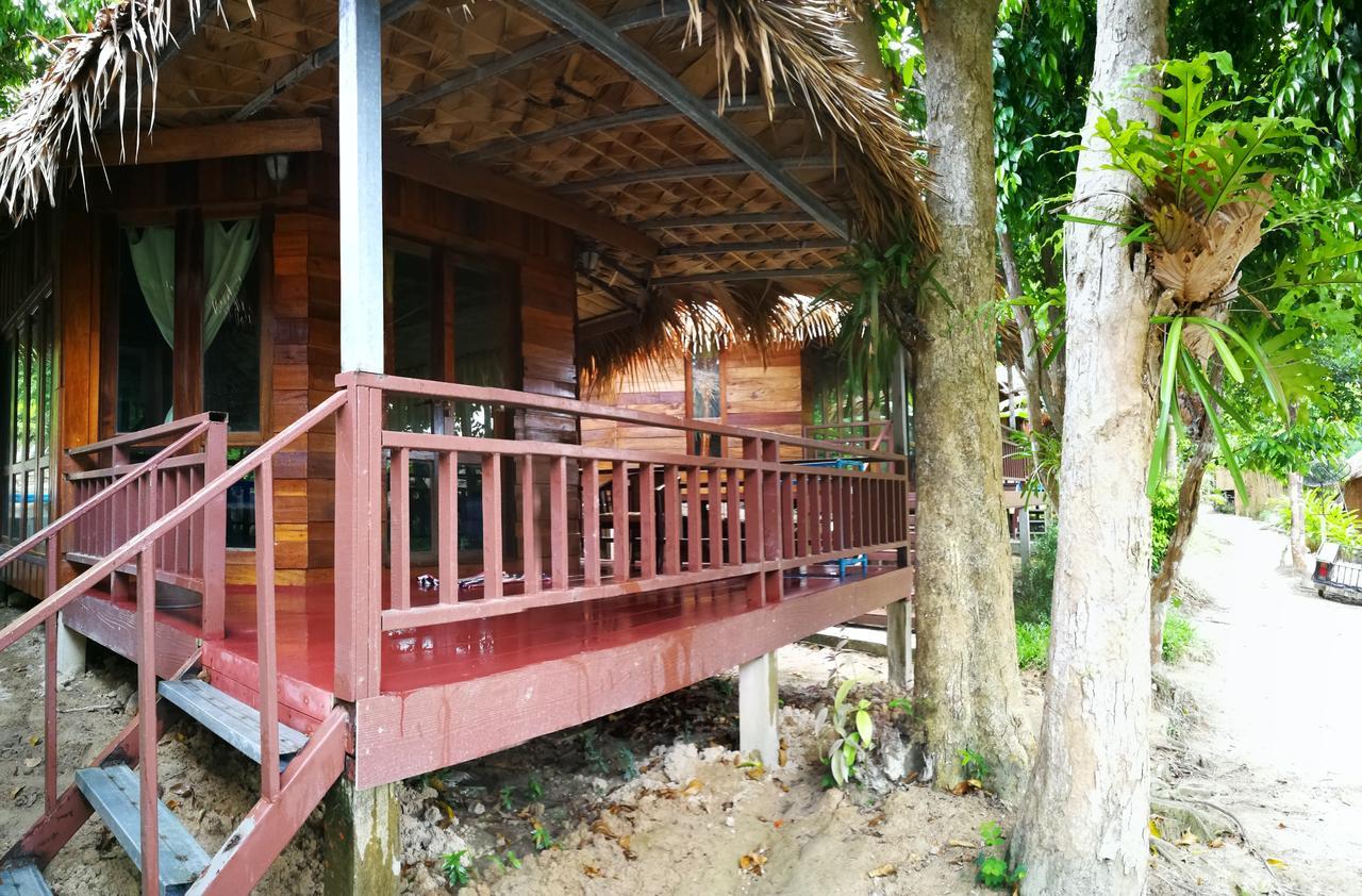 Raya Resort Koh Lipe Exterior photo