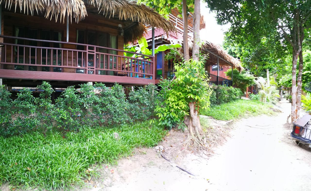 Raya Resort Koh Lipe Exterior photo
